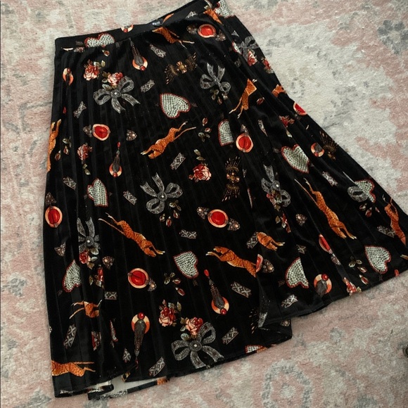 Anthropologie Maeve Montparnasse Black Velvet Skirt Sz XL Pleated Hearts Bows - Picture 6 of 8